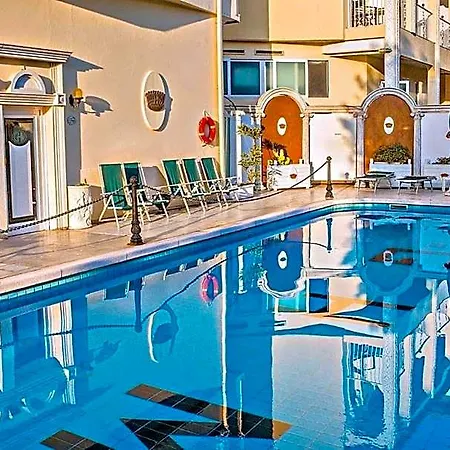 Hotel Grand Michelacci 4*